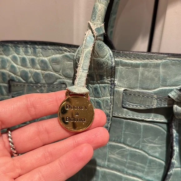 Dooney and Bourke tote - Picture 2 of 6